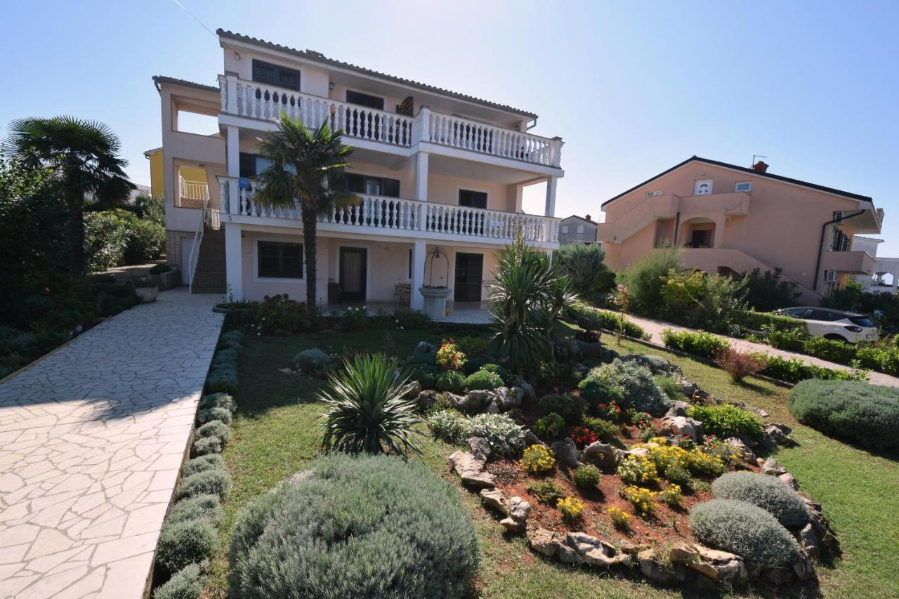 Apartments Marinela Njivice Εξωτερικό φωτογραφία