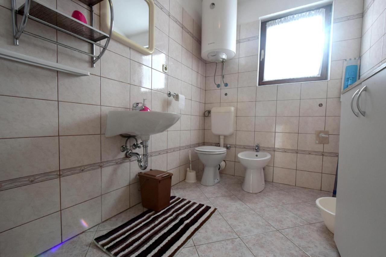 Apartments Marinela Njivice Εξωτερικό φωτογραφία