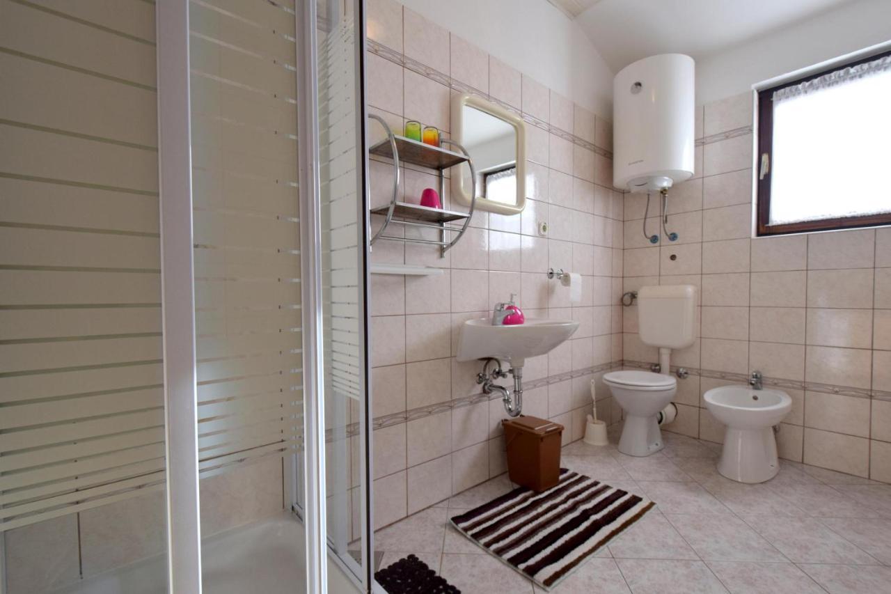 Apartments Marinela Njivice Εξωτερικό φωτογραφία