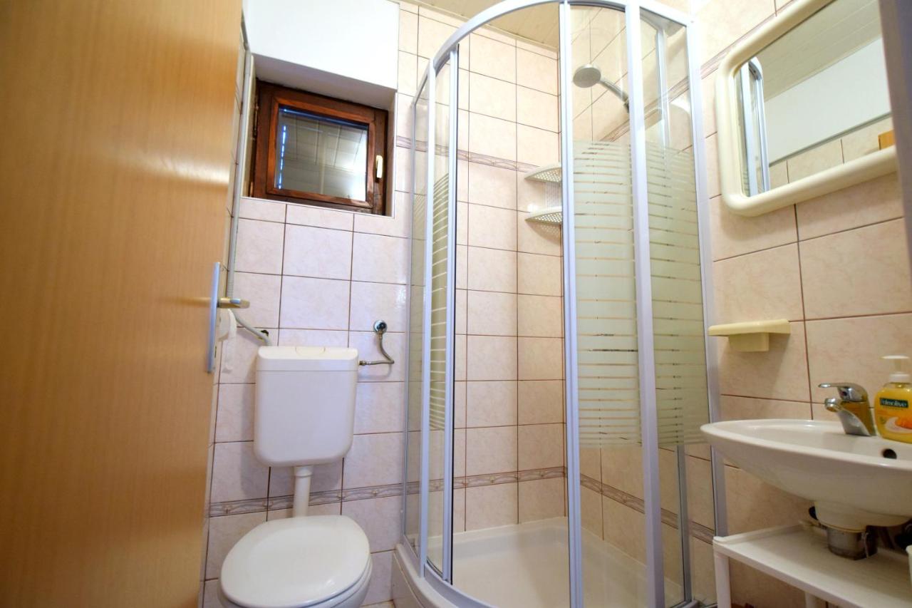 Apartments Marinela Njivice Εξωτερικό φωτογραφία