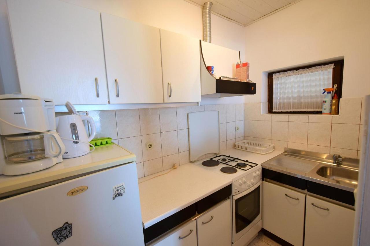 Apartments Marinela Njivice Εξωτερικό φωτογραφία