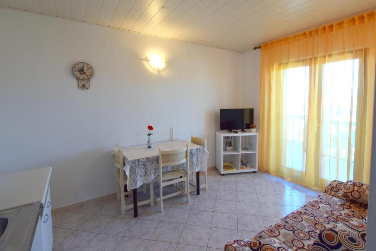 Apartments Marinela Njivice Εξωτερικό φωτογραφία